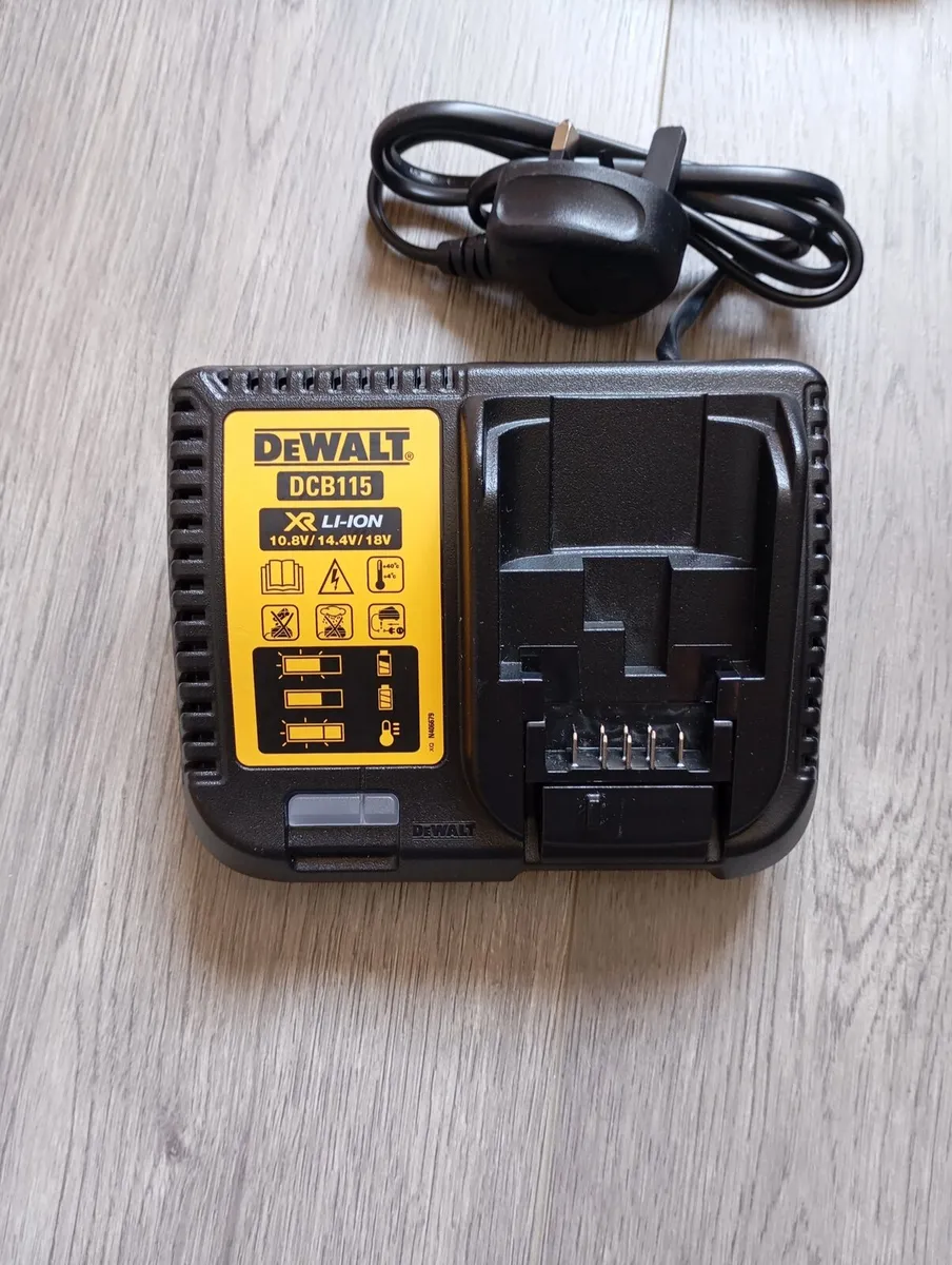 DeWalt Charger(New)