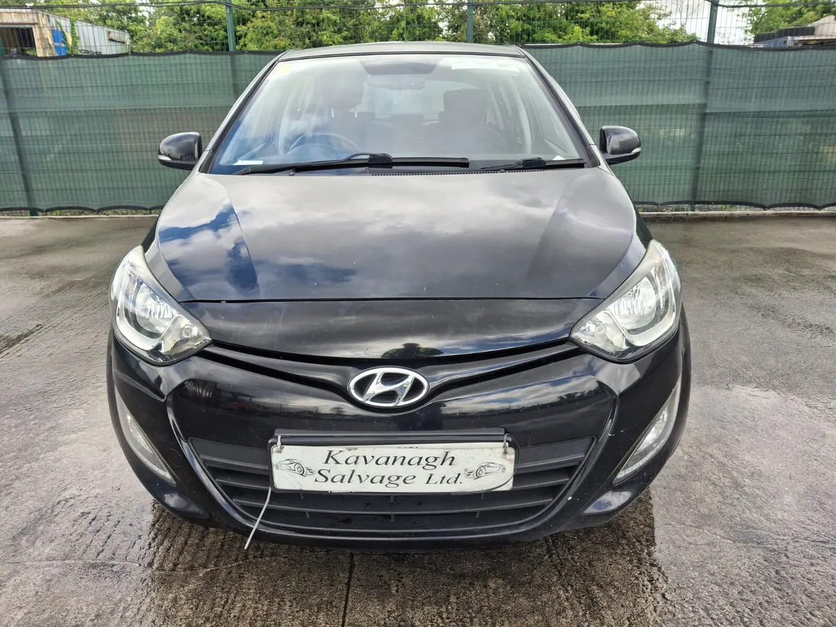 132 Hyundai i20  Premium  1.4 Diesel - Image 4