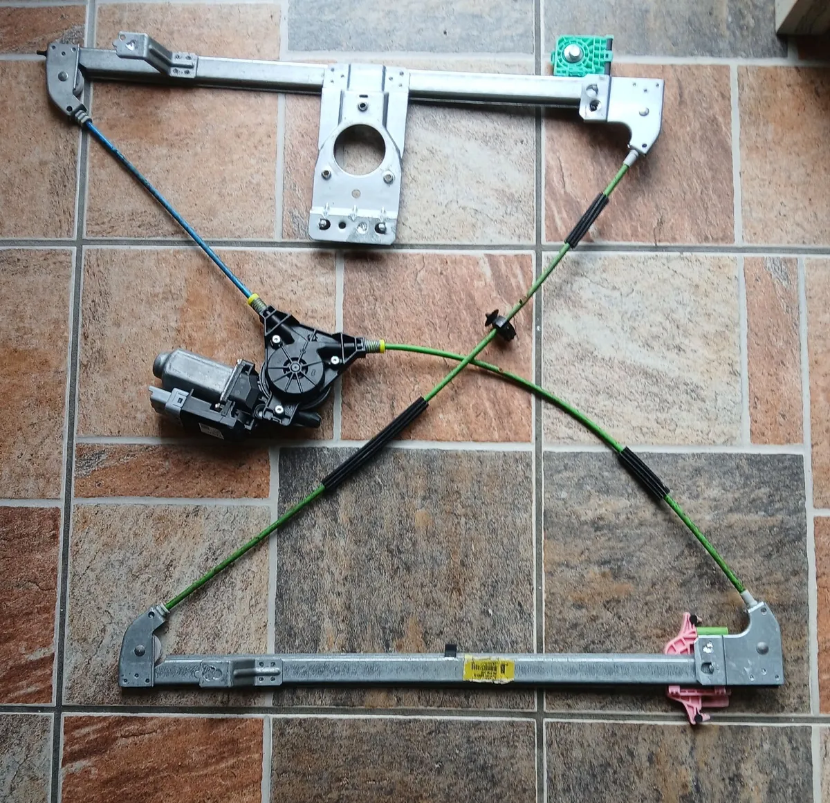 car part - Image 1