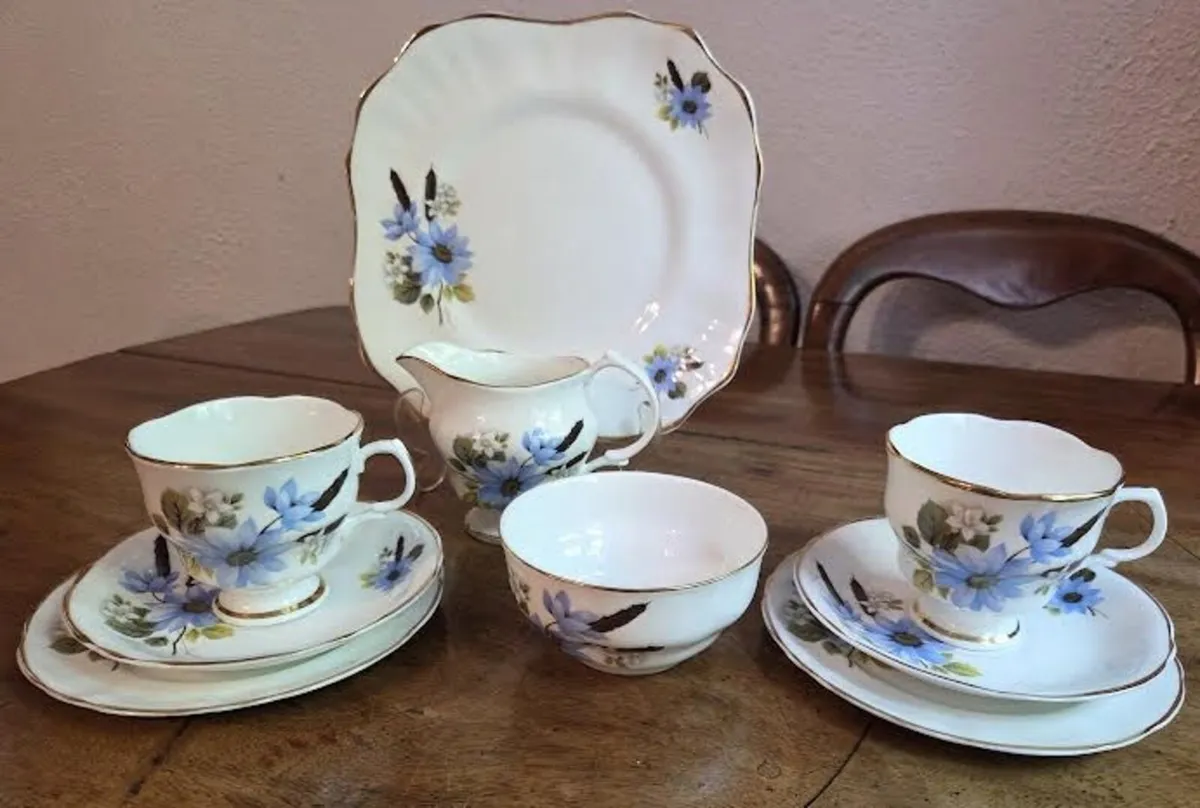 Arklow Pottery Vintage China Tea Set  6 Settings - Image 3