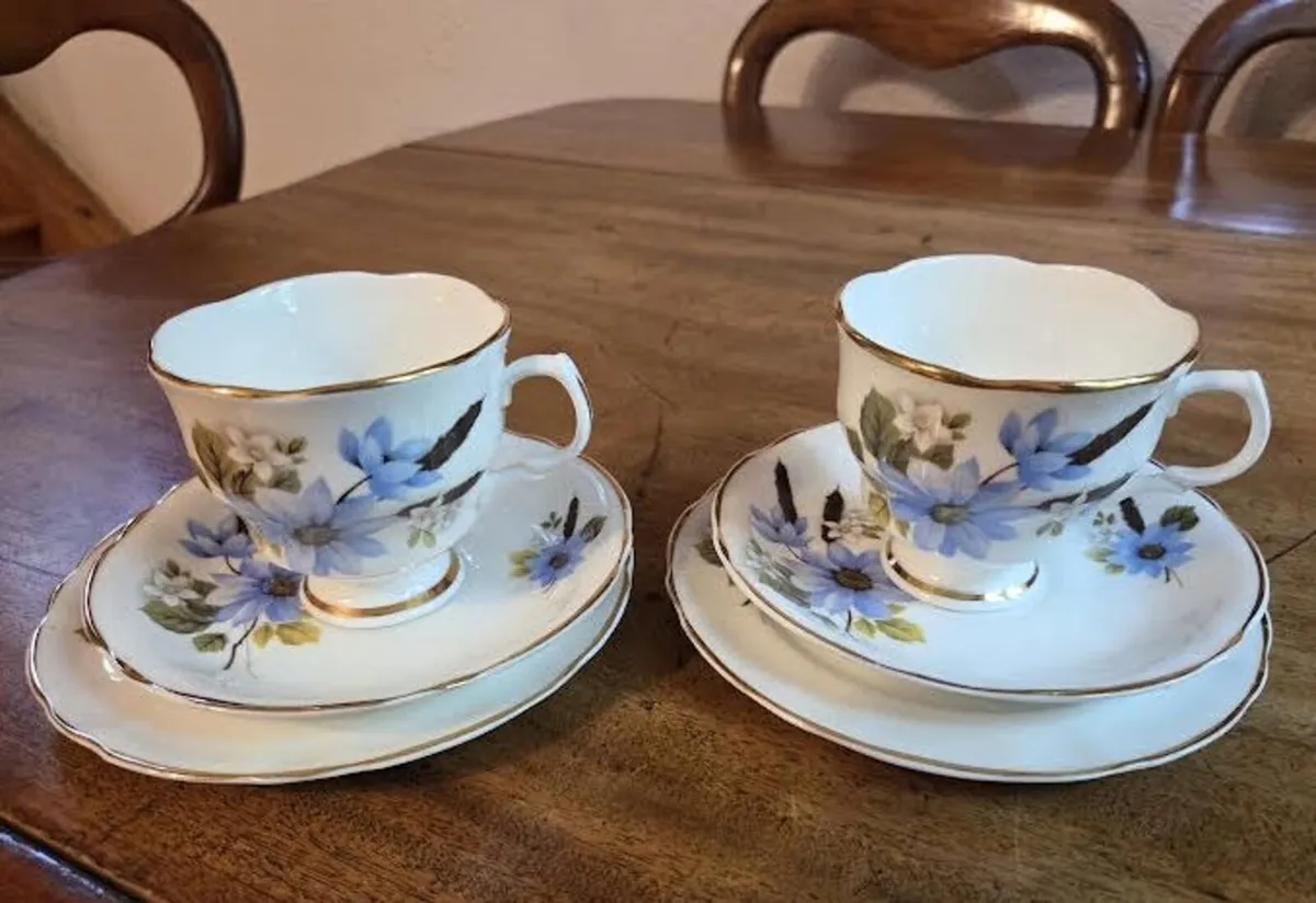 Arklow Pottery Vintage China Tea Set  6 Settings - Image 4
