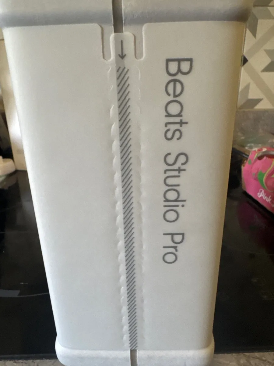Beats Studio pro (unopened) - Image 2