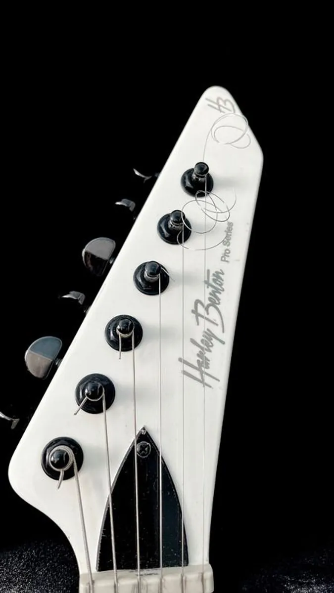 Harley Benton EX-84 Modern EMG VW, INCLUDING Thomann Hard Case - Image 3