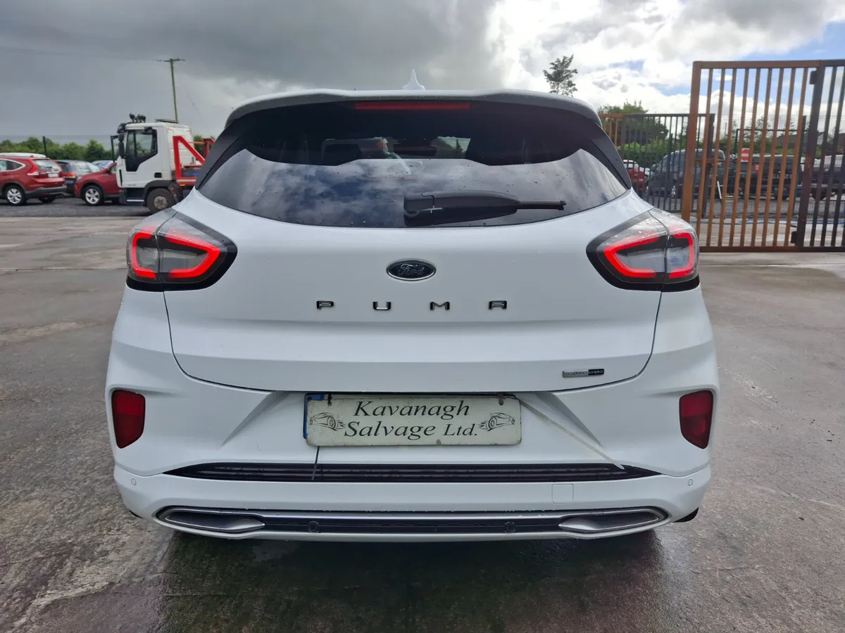 211 Ford Puma  ST Line Vignale  Hybrid - Image 4