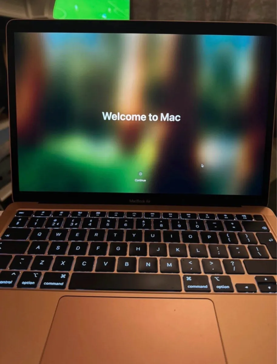 MacBook Air 2020 - Image 1