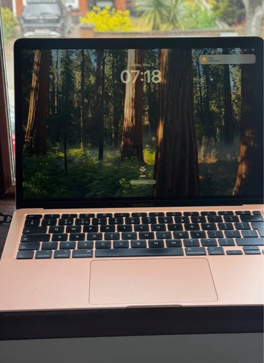 MacBook Air 2020 - Image 2