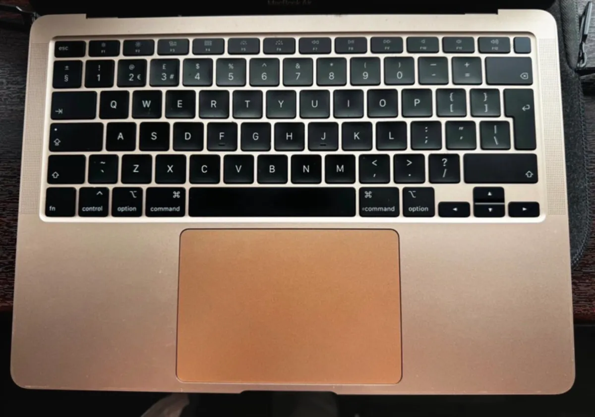 MacBook Air 2020 - Image 3