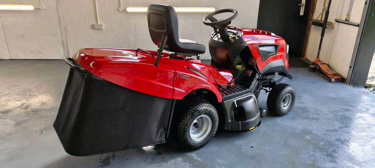 Mountfield 1740h 18hp v-twin 40" - Image 2