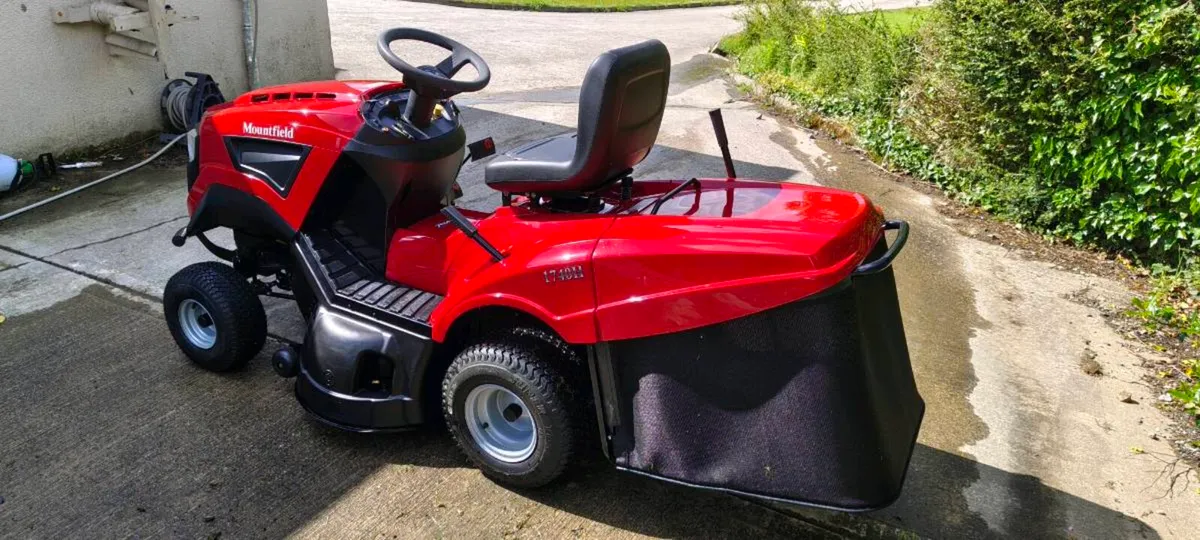 Mountfield 1740h 18hp v-twin 40" - Image 3