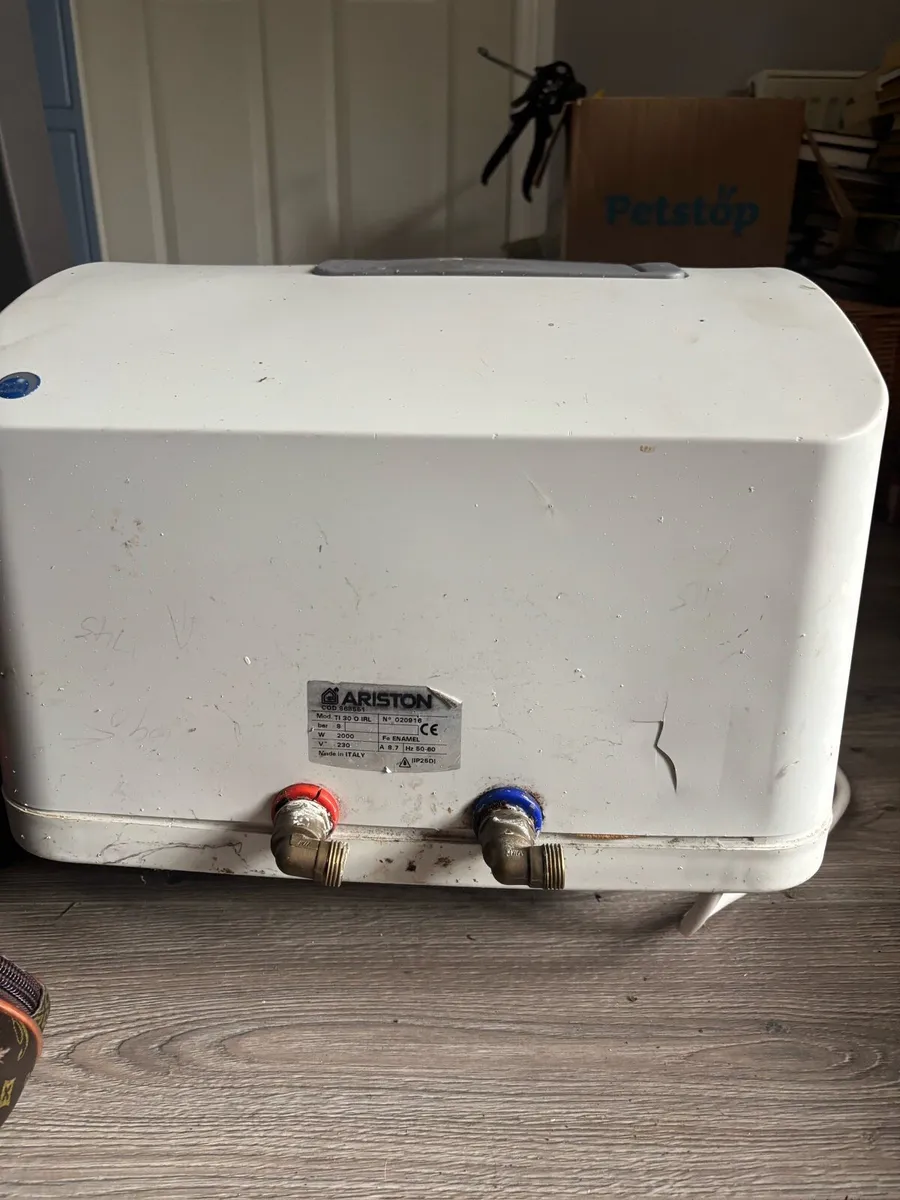 Ariston 30L Electric Water Heater - Image 3