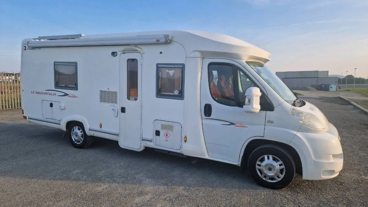 Motorhome - Image 2