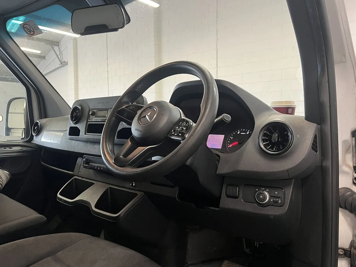 2020 Mercedes-Benz Sprinter Tipper Van - Image 3
