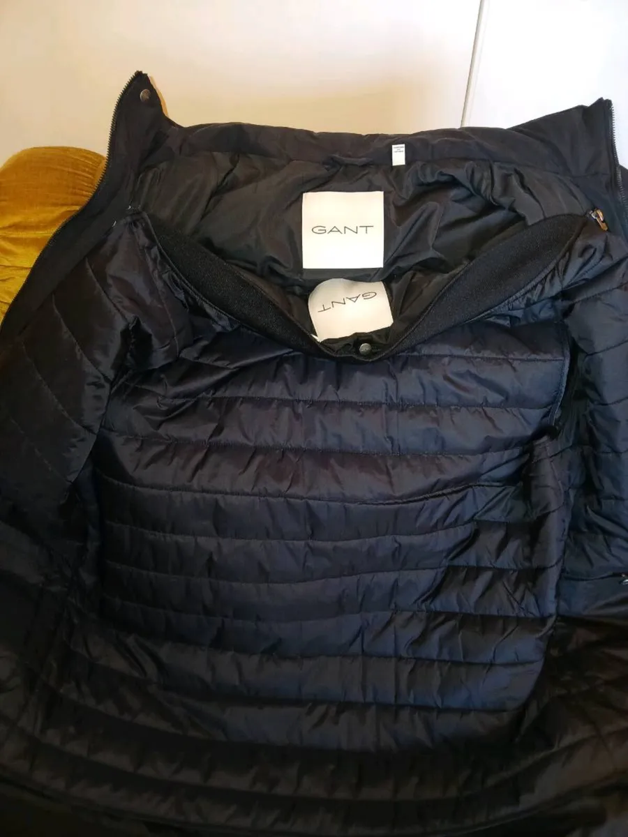 New Gant 3 in 1 navy jacket size L. - Image 3