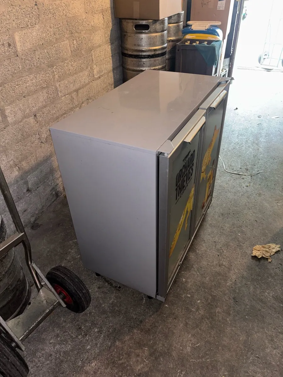 Second hand bar fridge - Image 2