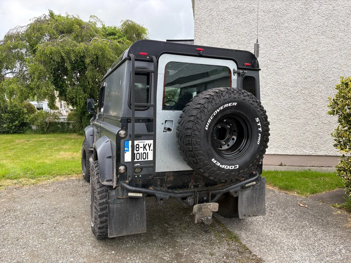 Land Rover - Image 4