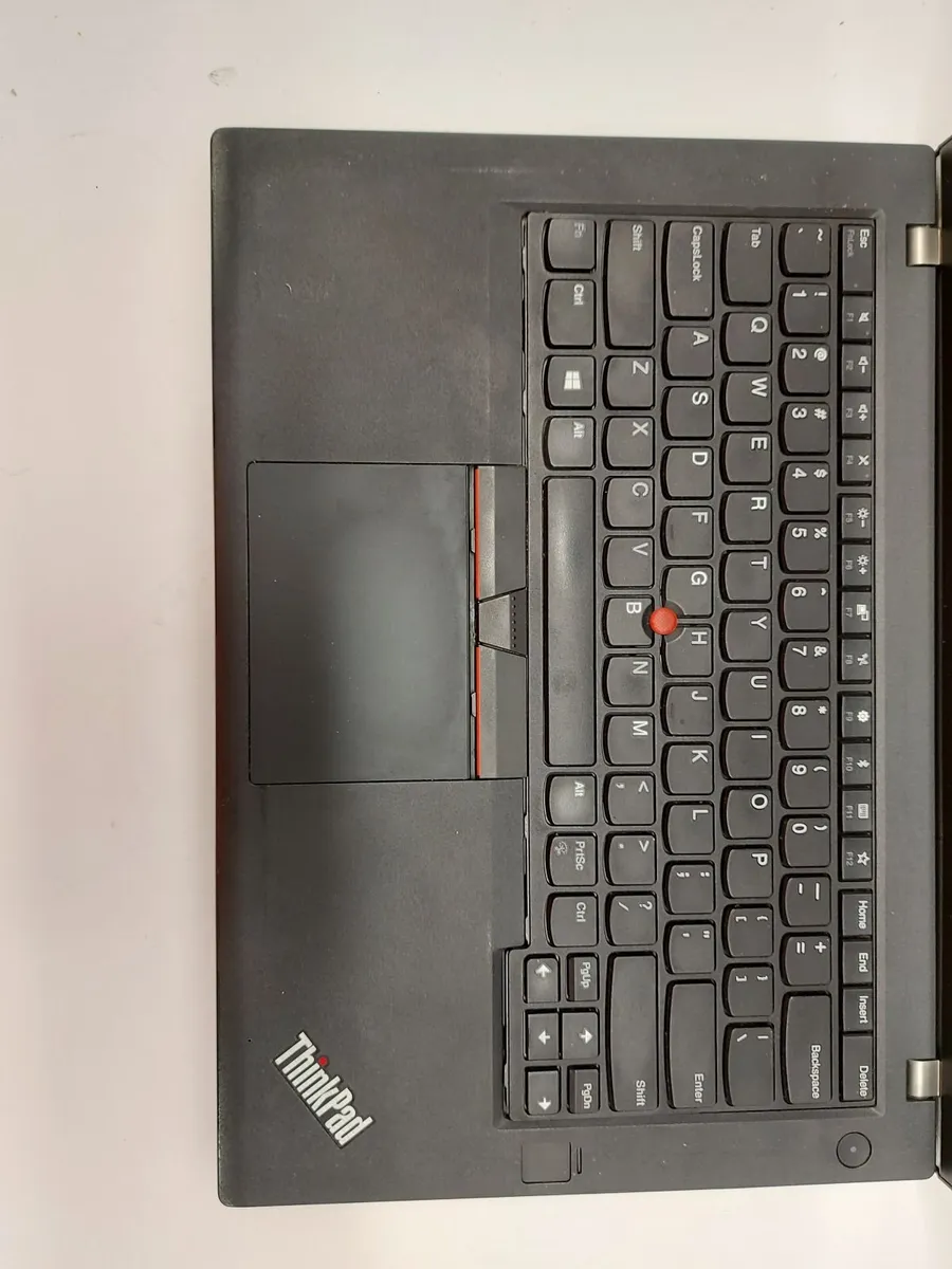 Online Laptop Clearance Auction - Image 1