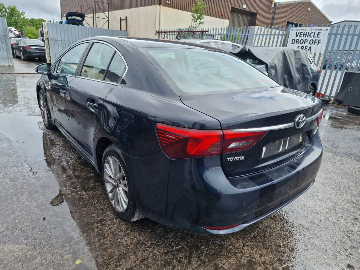 15 TOYOTA AVENSIS  2.0 D (N47) FOR BREAKING - Image 3
