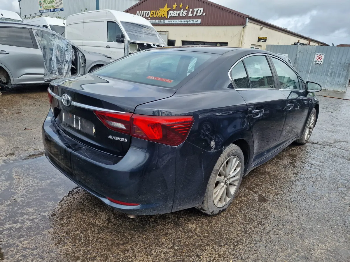 15 TOYOTA AVENSIS  2.0 D (N47) FOR BREAKING - Image 4
