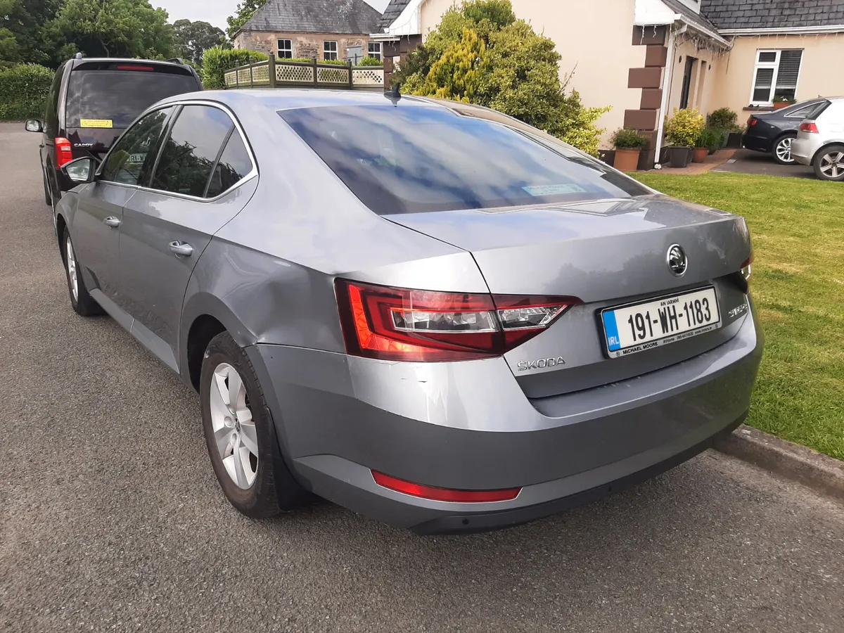SKODA SUPERB 2019 ,AUTOMATIC DSG 2.0 TDI - Image 2