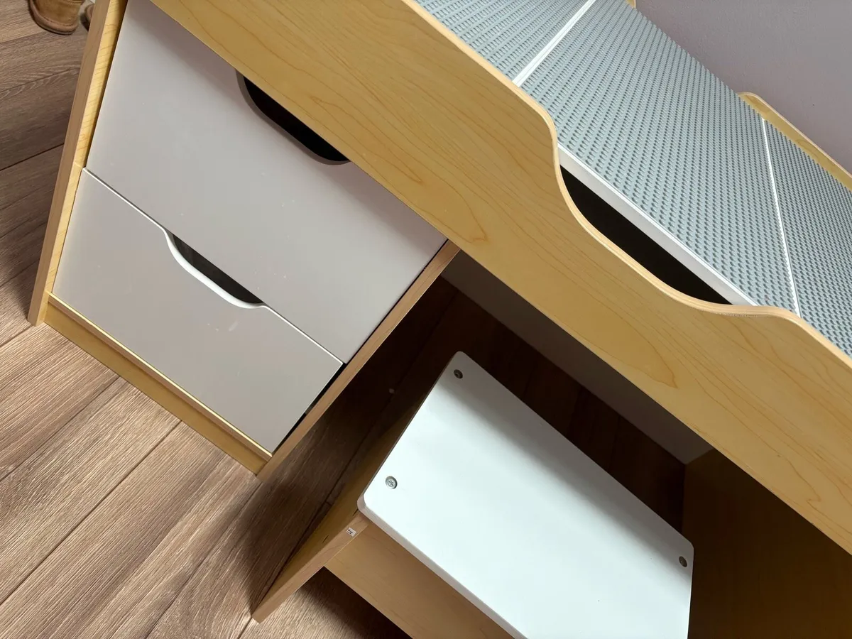 Lego table - Image 4