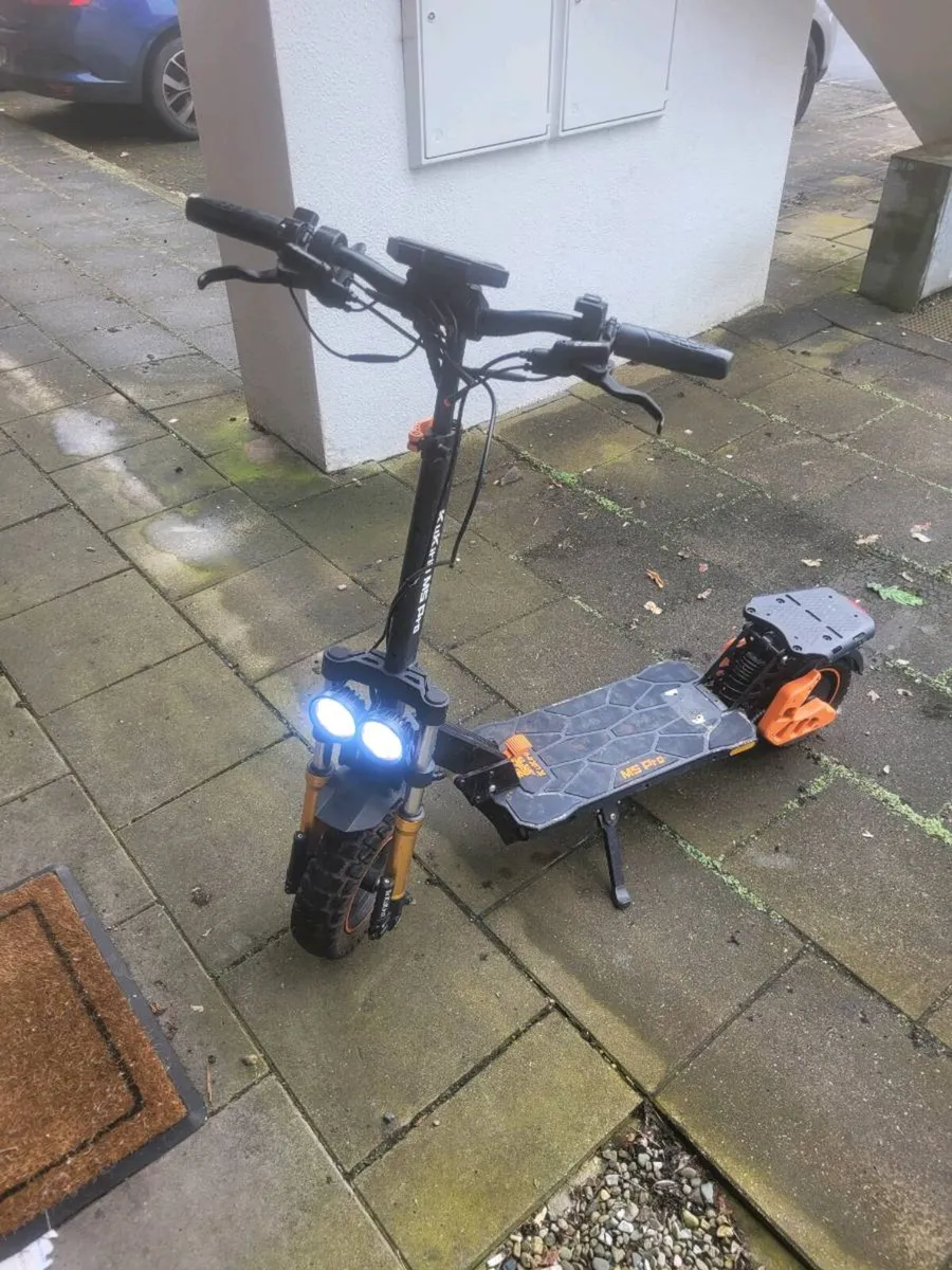Electric scooter - Image 2