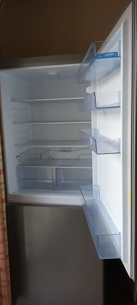 Fridge and freezer - Image 2