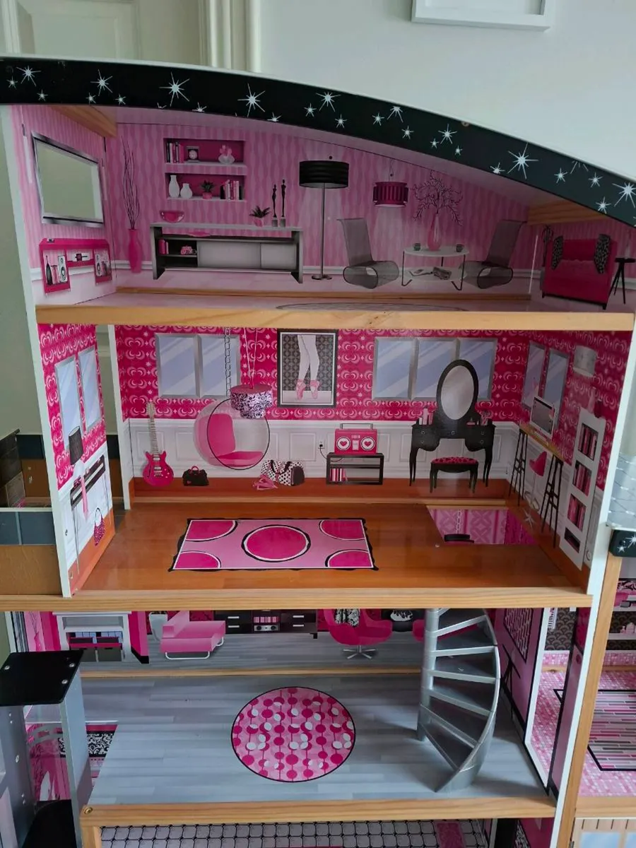 Extra Large 4 Storey Wooden Dolls House - Image 2