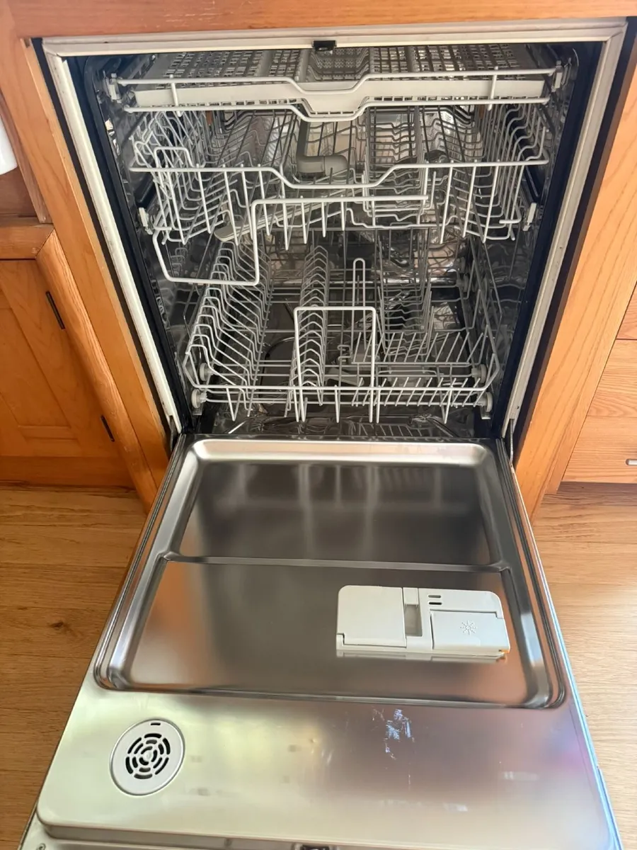 Miele Dishwasher - Image 2