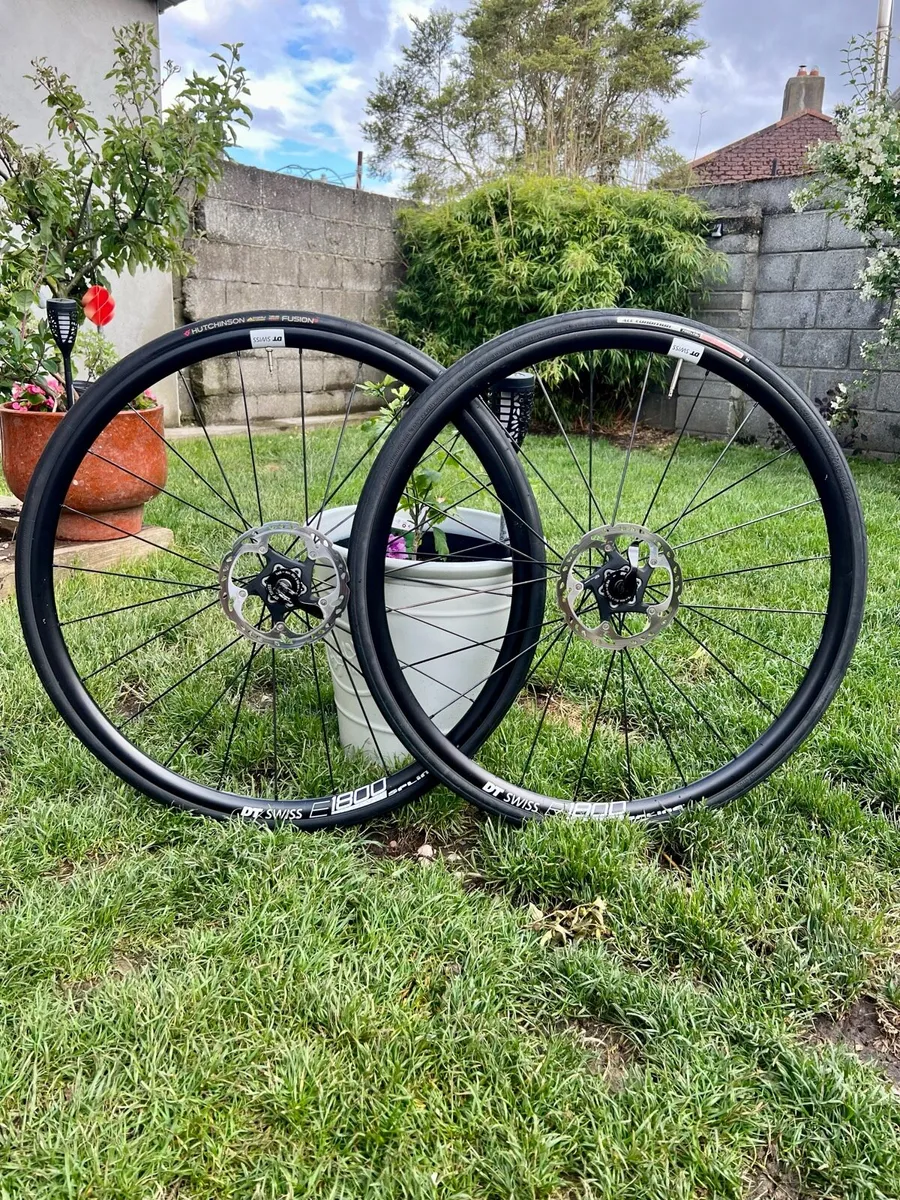 DT Swiss e1800 spline wheelset - Image 1