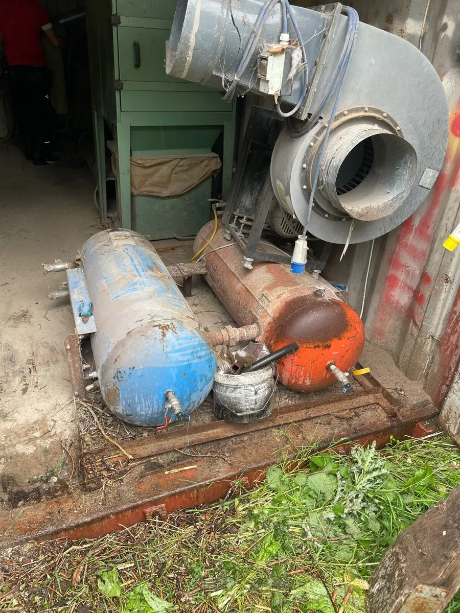 Sand blaster unit - Image 1