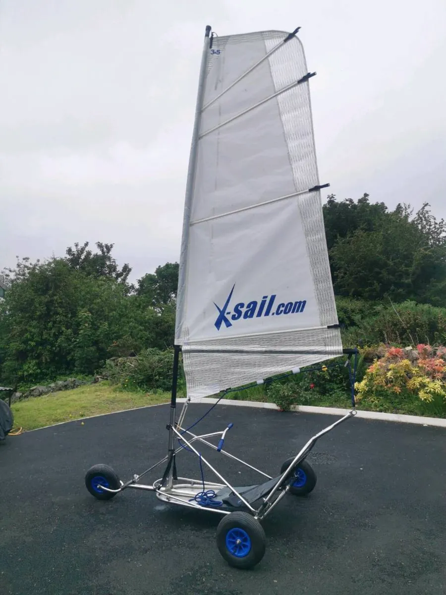 Land / Sand Yacht - Image 1