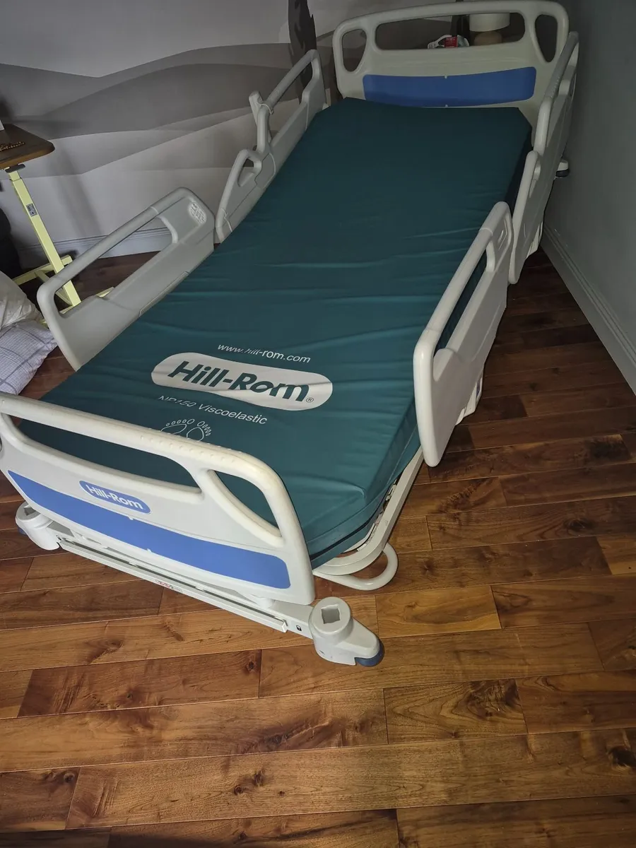 Medical bed - Image 2