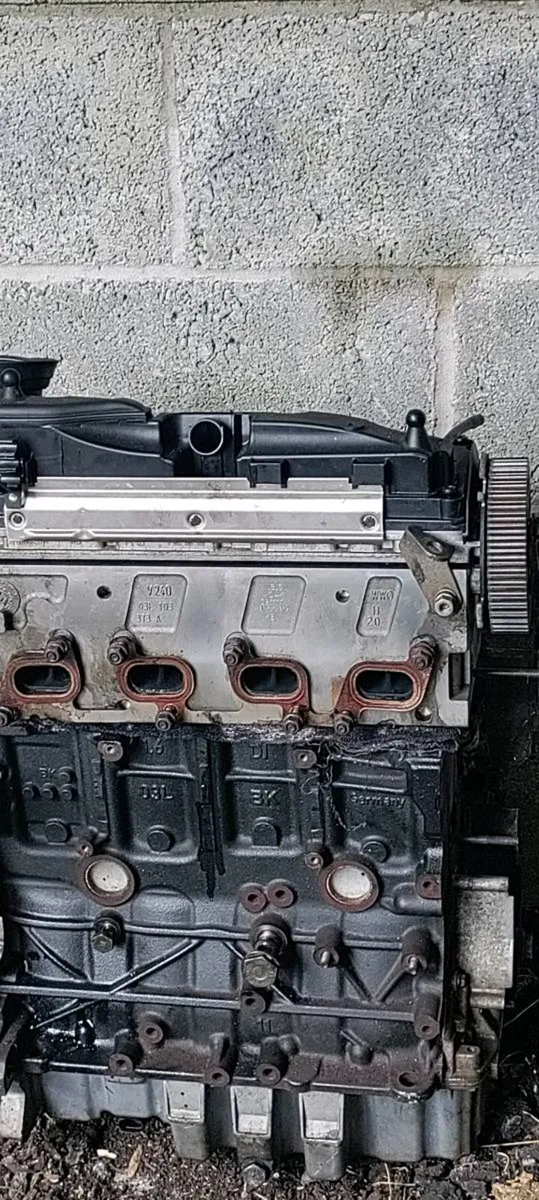 VW Audi 1.6 TDI CAY engine parts - Image 2