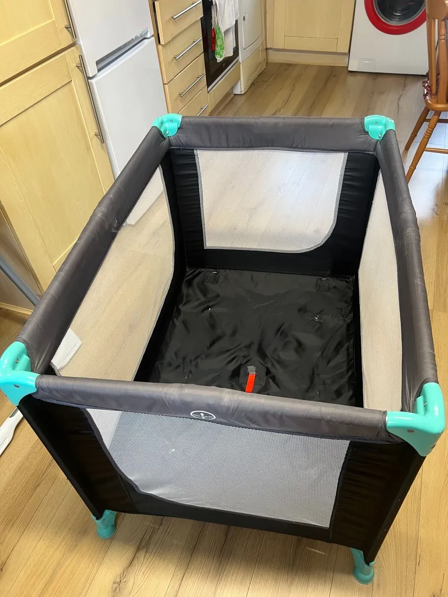 travel baby cot - Image 3