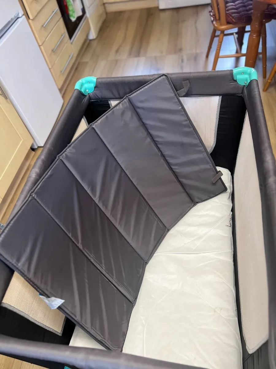 travel baby cot - Image 4