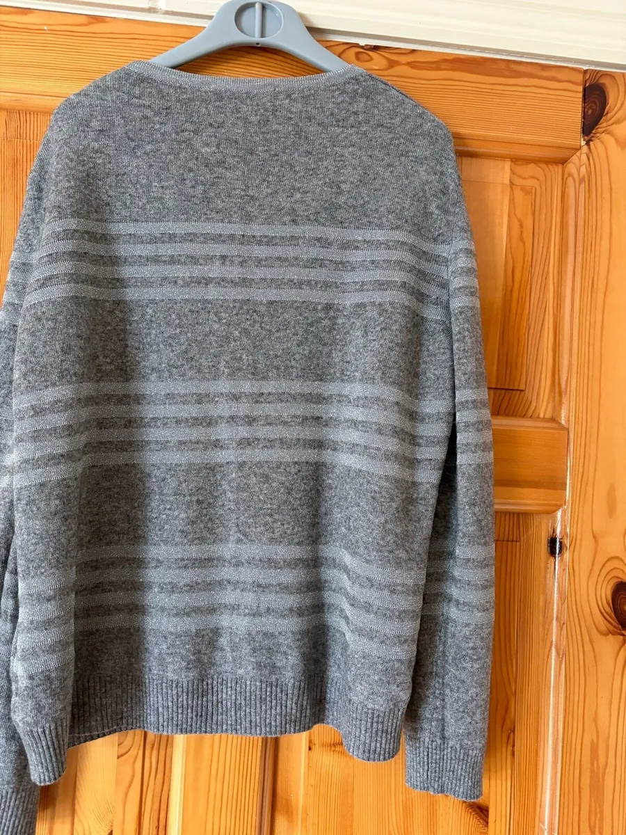 Burberry top and cardigan - Image 3