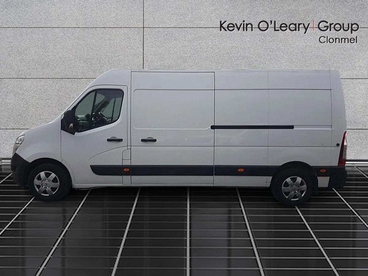 Nissan Interstar L3 H2 135 FWD AC MY2 - Image 4