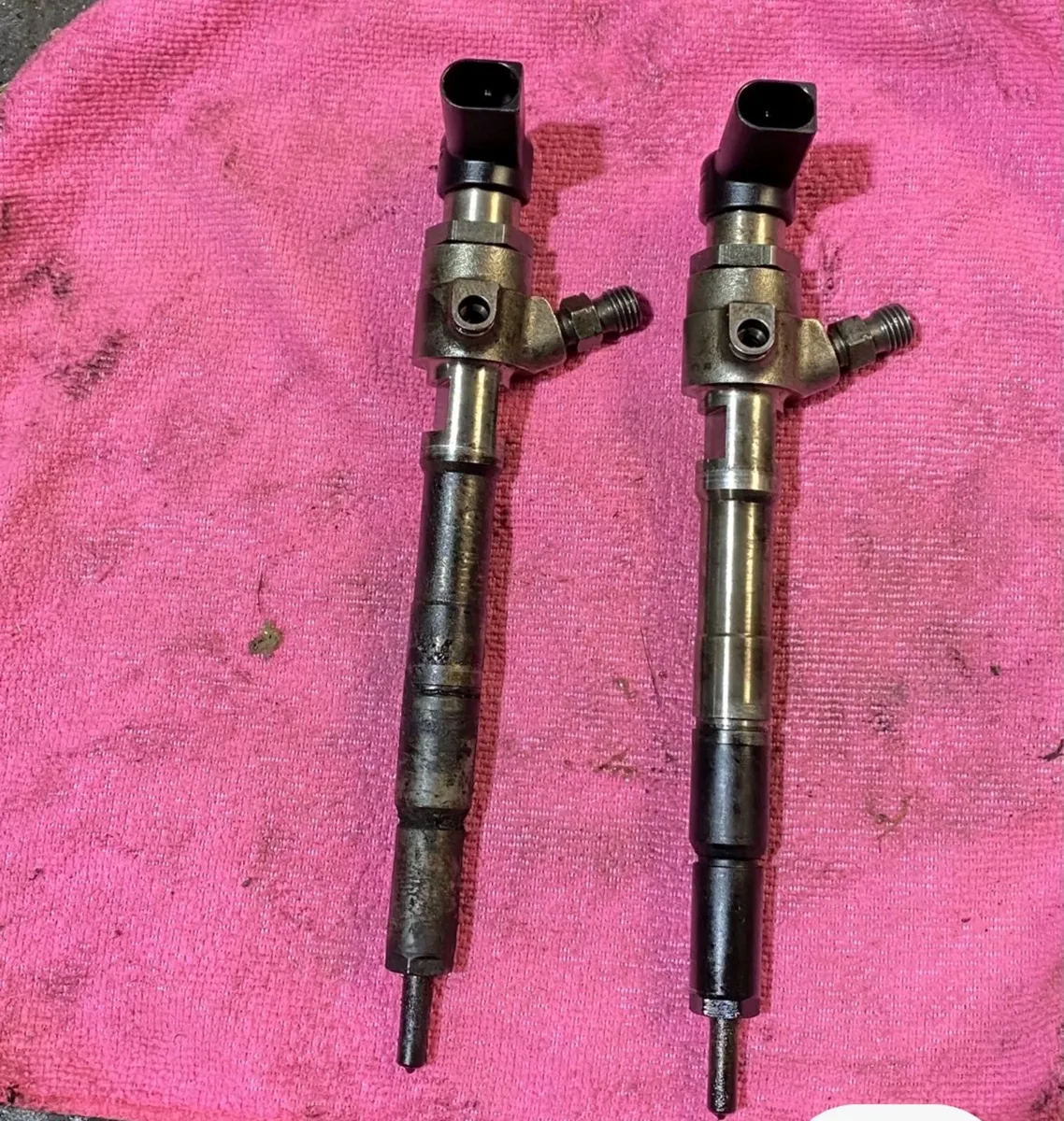 VW Audi 1.6 TDI CAY engine parts - Image 3