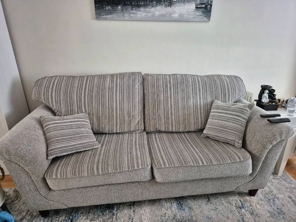 3 & 2 seater sofa - Image 1