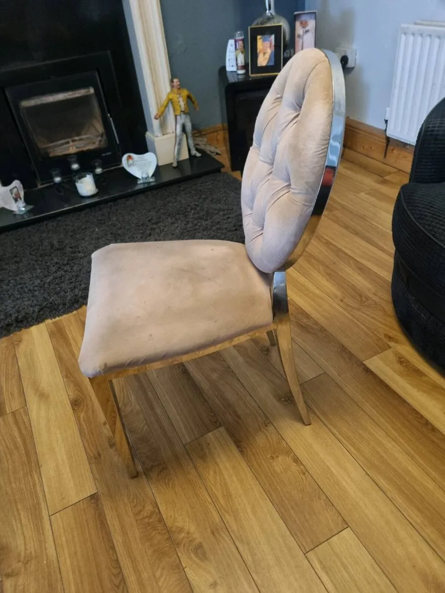 Hairdressing  chair - Image 2