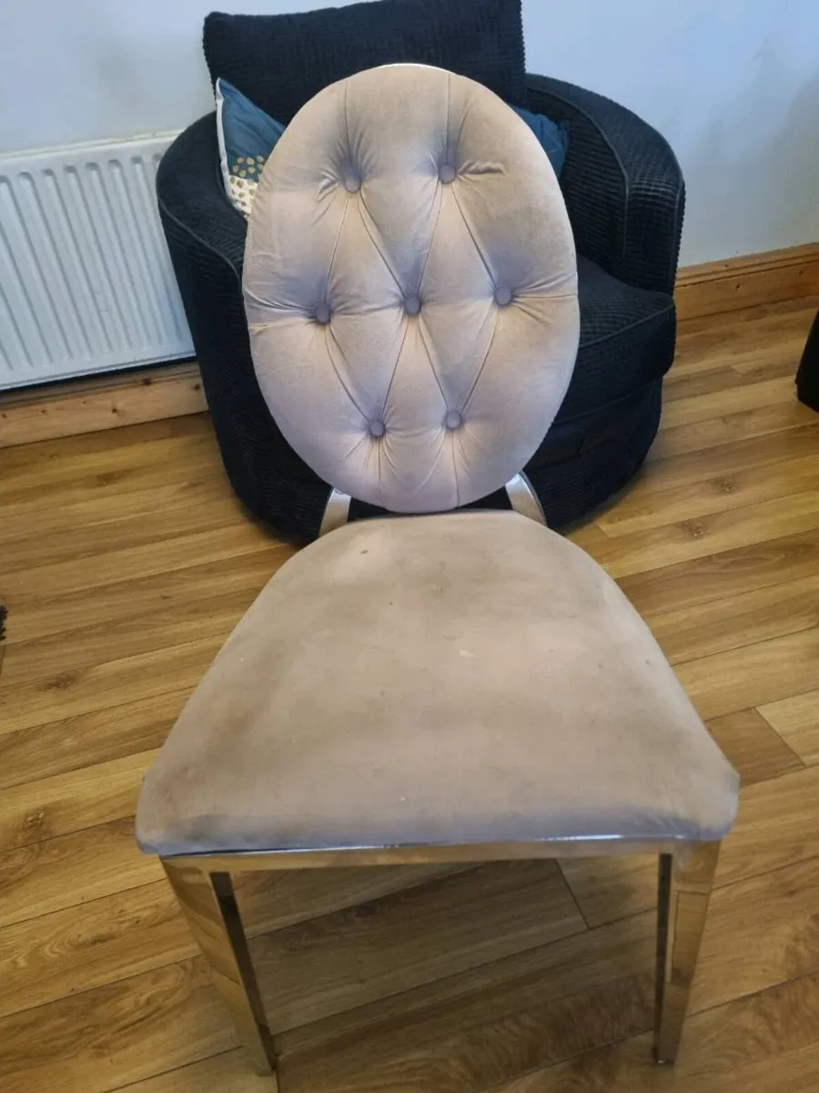 Hairdressing  chair - Image 3