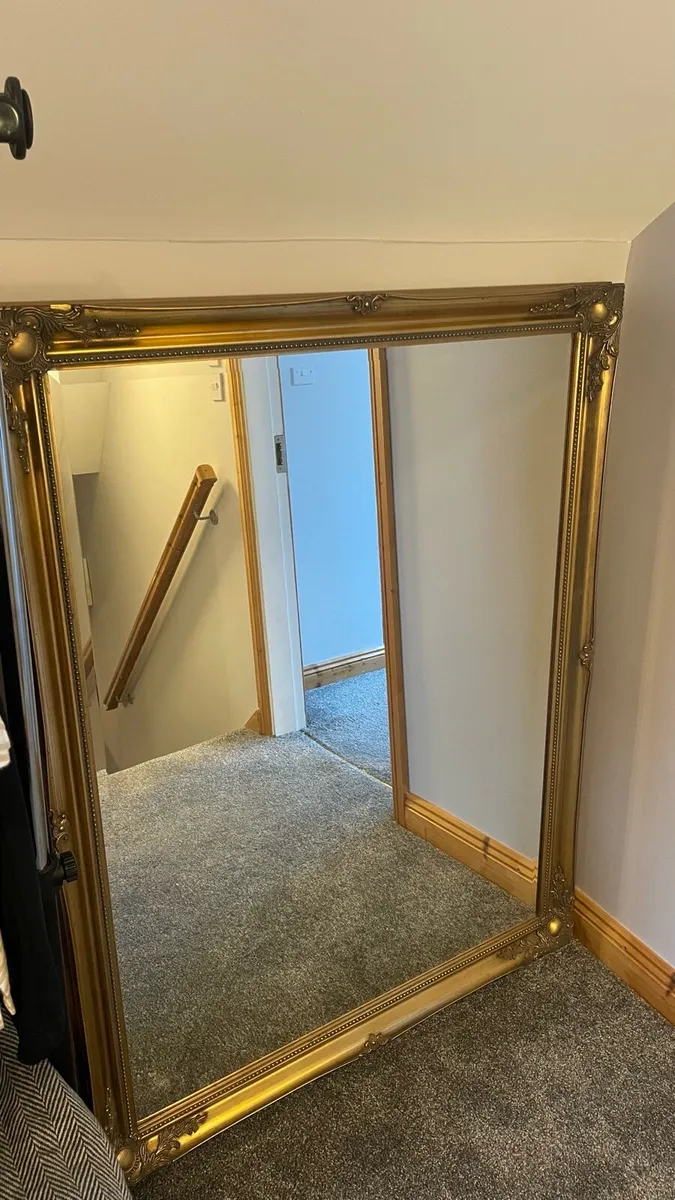 Large gold mirror - Image 1