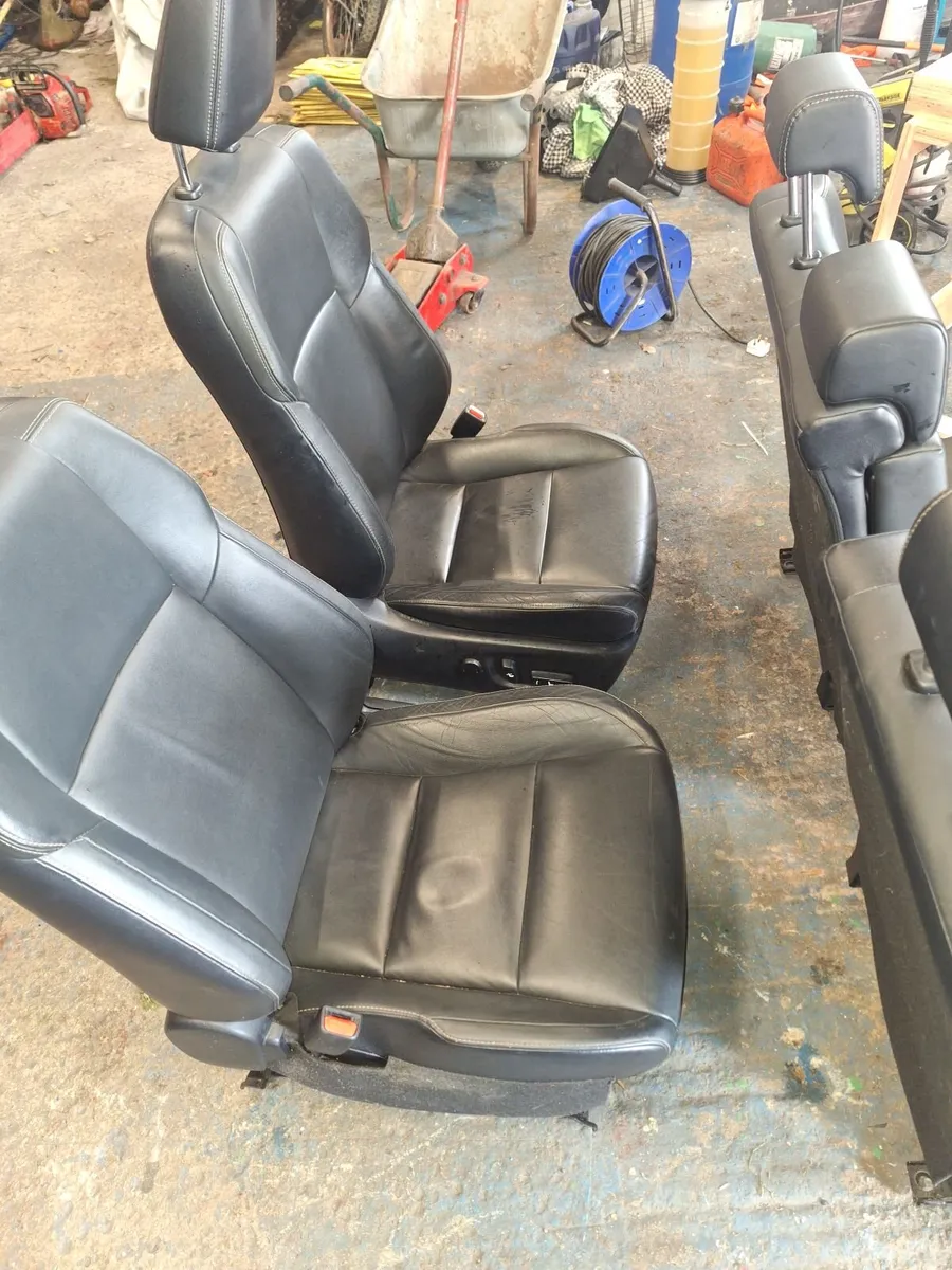 Rav4 leather interior - Image 2