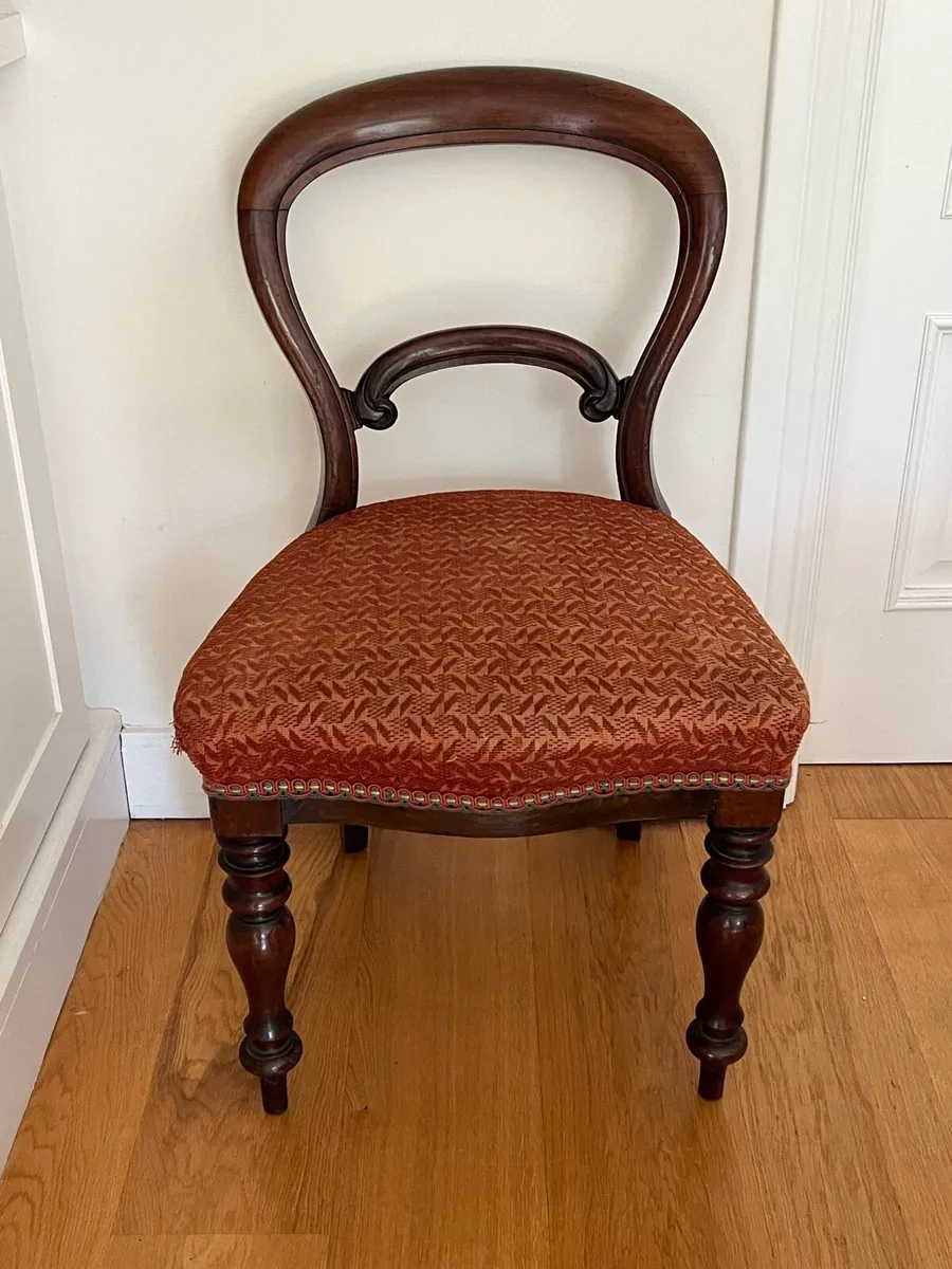 Antique style chair - Image 1