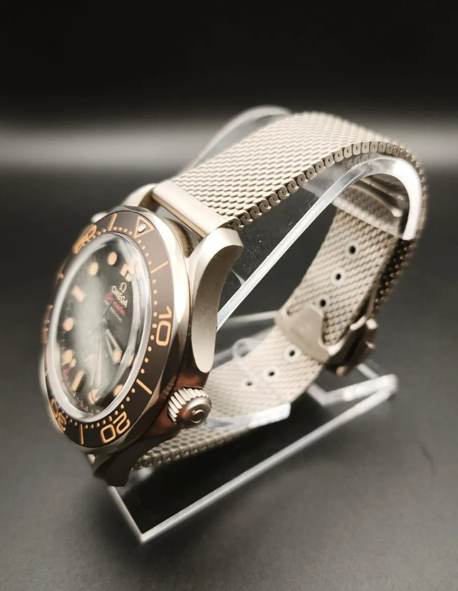 Omega Seamaster No Time To Die - Image 3