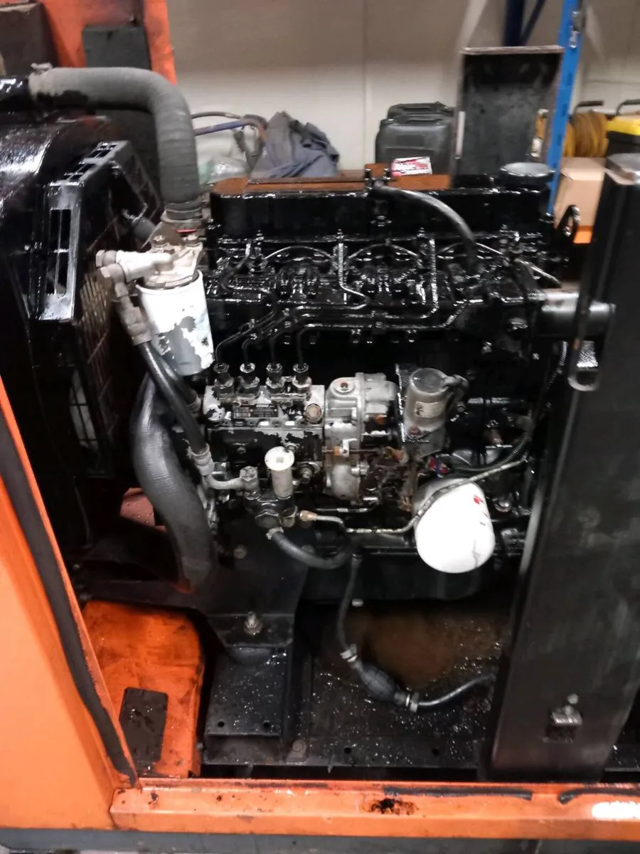 Mitsubishi 4 cylinder engine - Image 1
