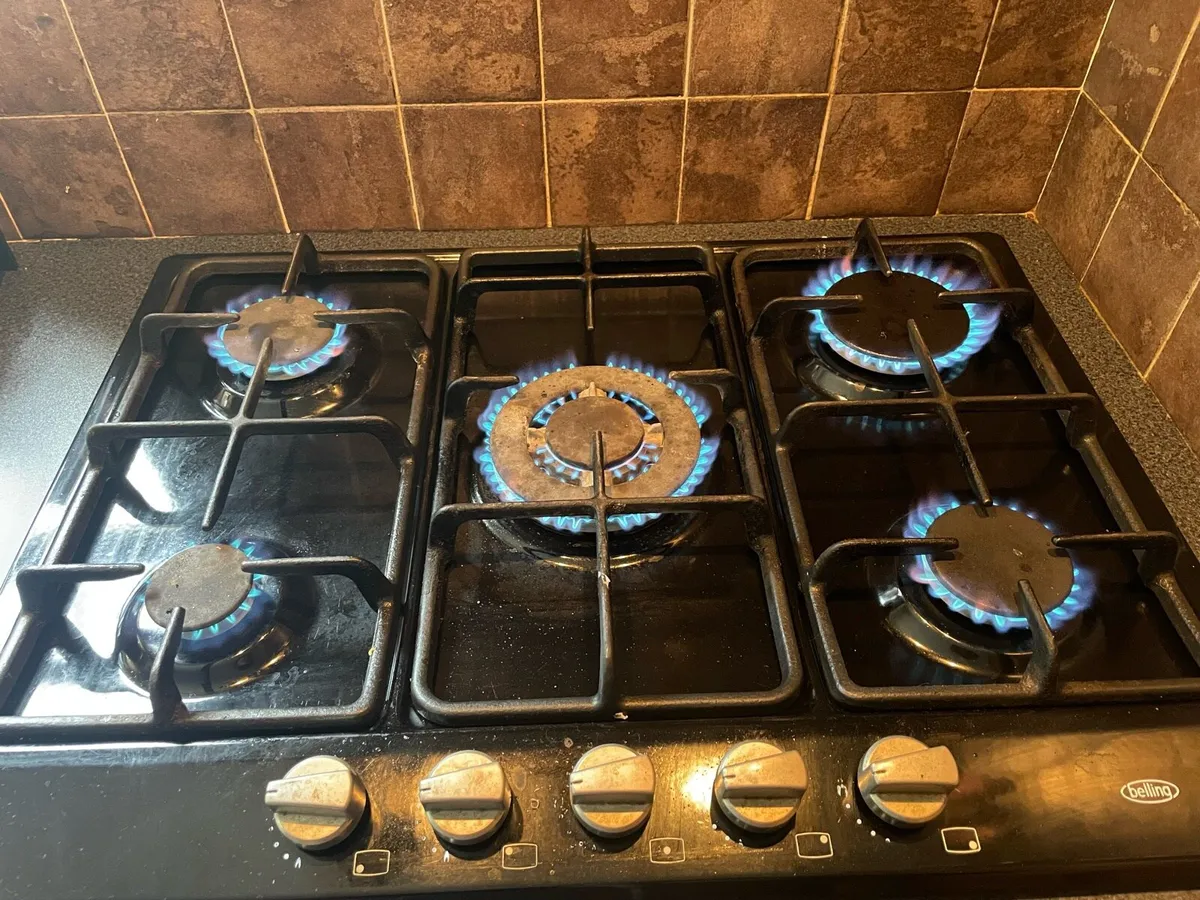 5 ring gas hob - Image 2
