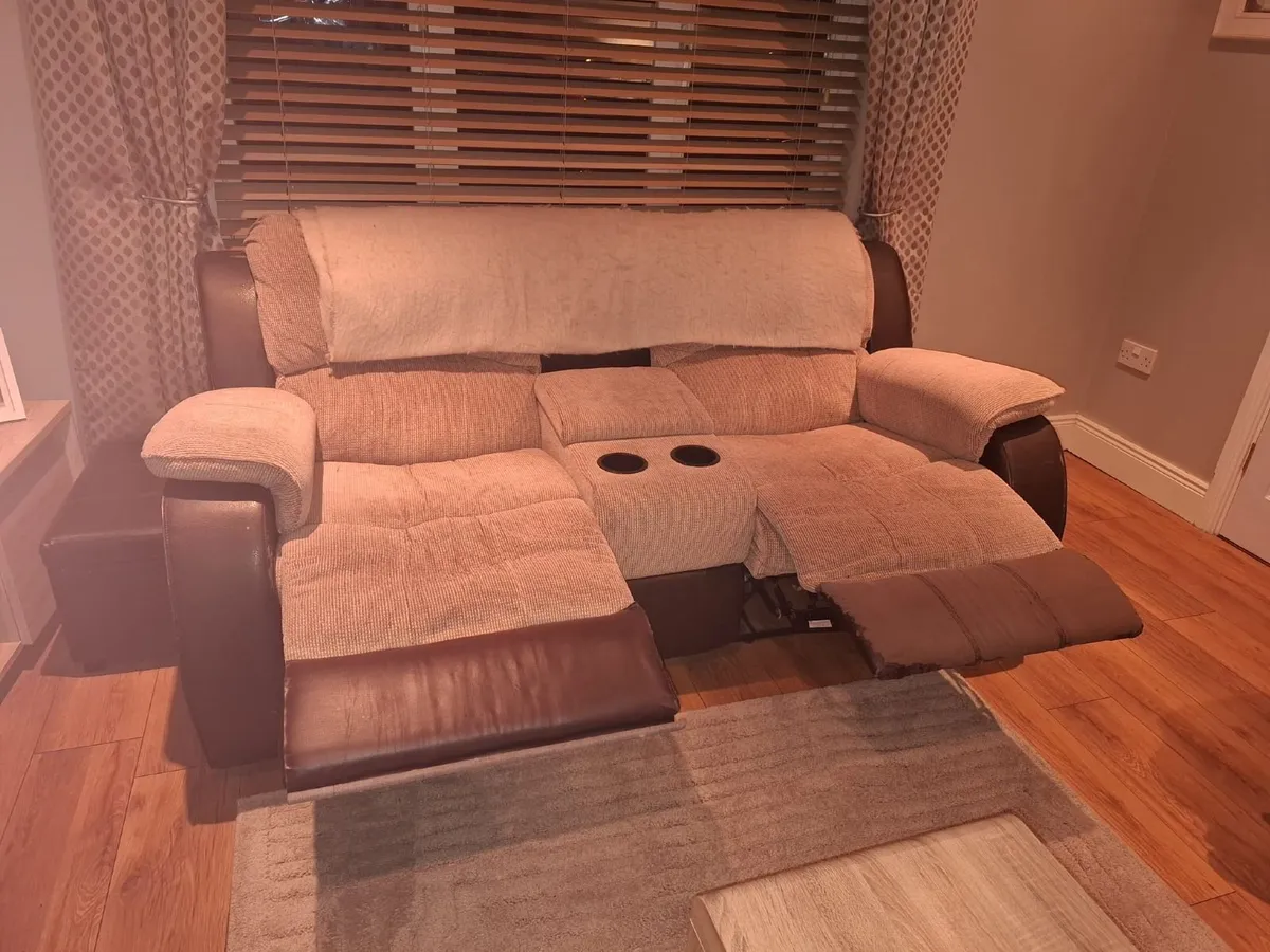 Couch - Image 2