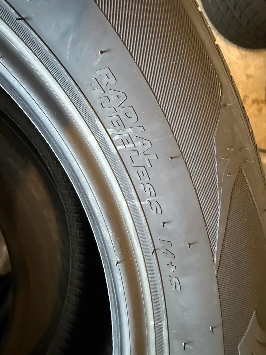 5 brad new tyres 235/55/18 - Image 2