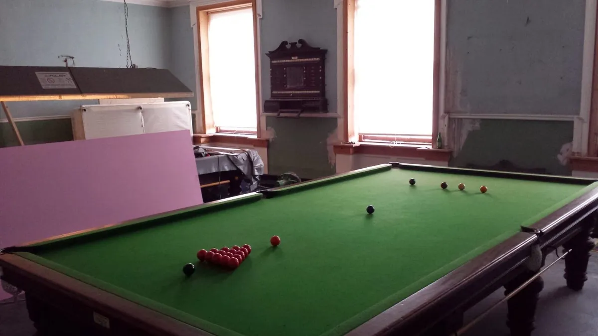 Snooker championship table
